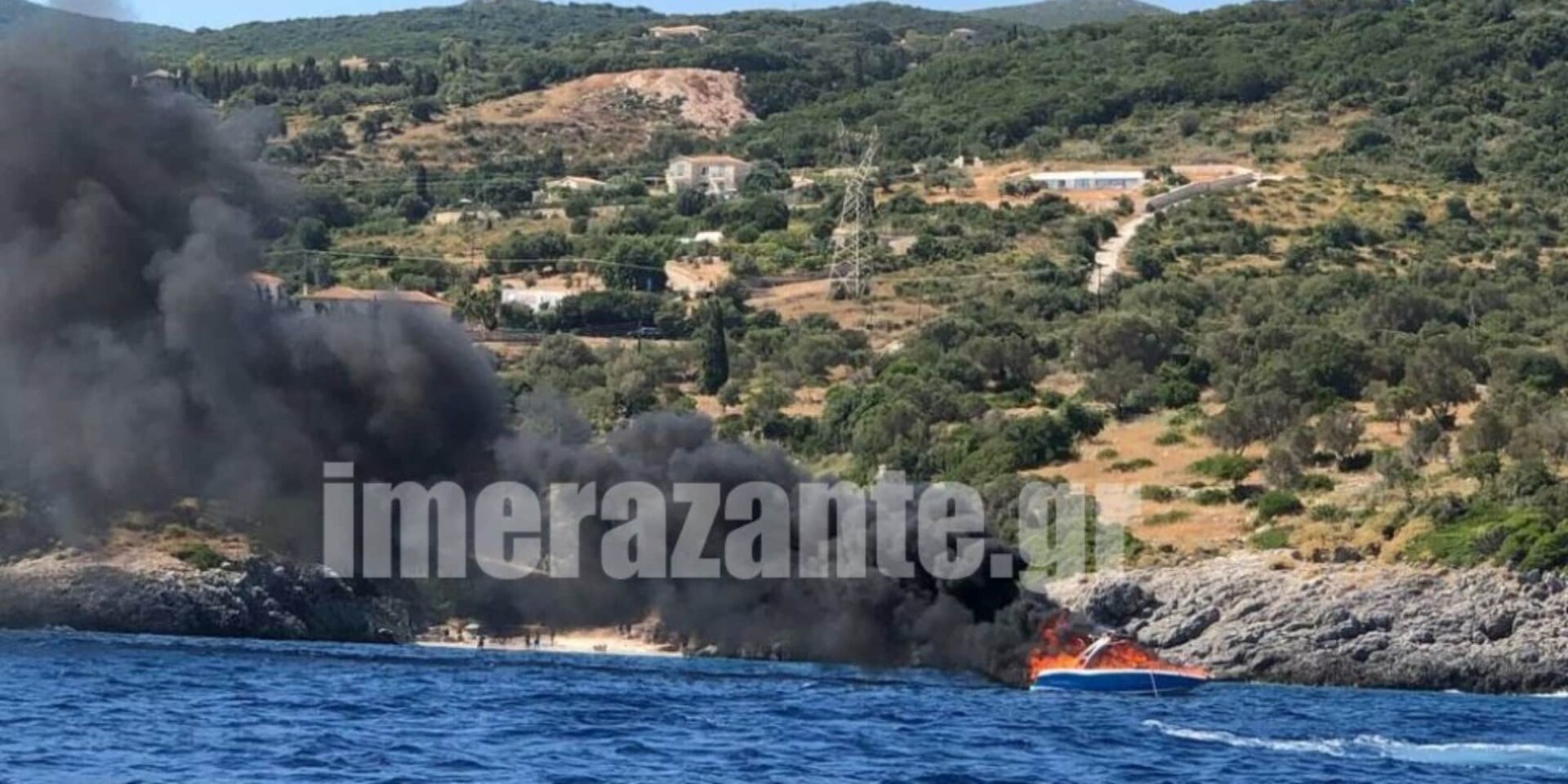Εικόνα από τη φωτιά στο σκάφος