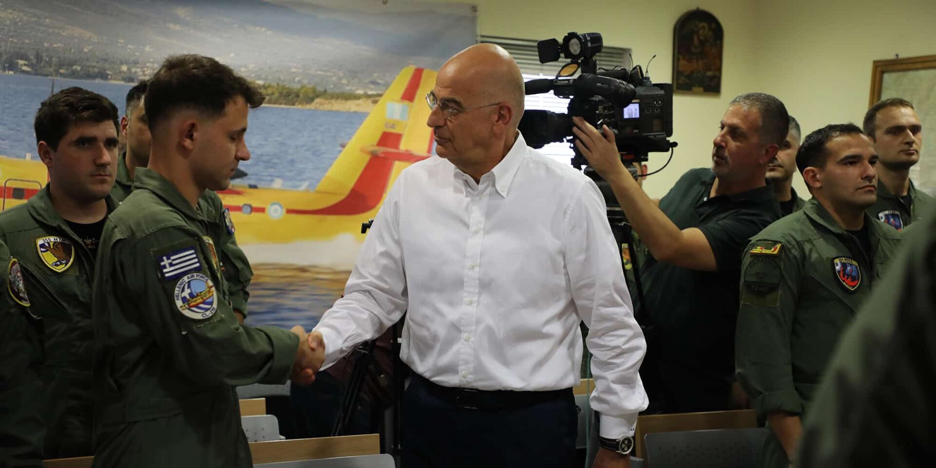 Ο Νίκος Δένδιας στην 112 Πτέρυγα Μάχης