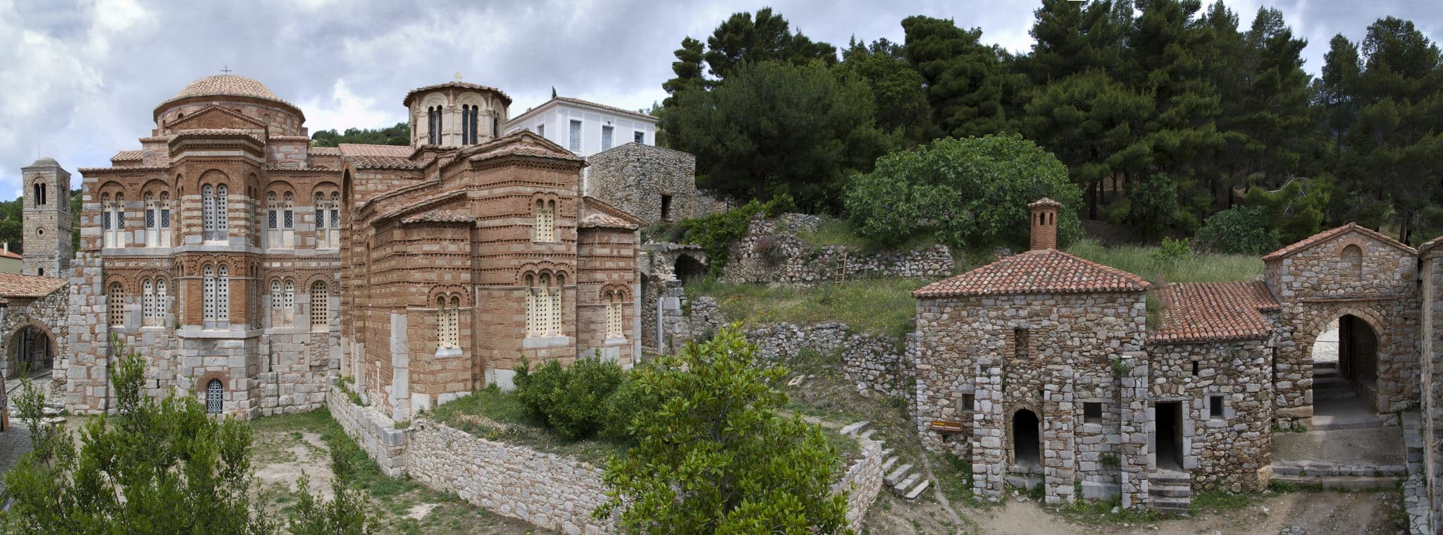 osios loukas moni 27 8 2023.jpg scaled - Μονή Οσίου Λουκά: Εγκρίθηκε η αποκατάσταση μετά την φωτιά στη Βοιωτία - Το καλύτερα διατηρημένο μοναστηριακό συγκρότημα της μεσοβυζαντινής περιόδου (εικόνες)