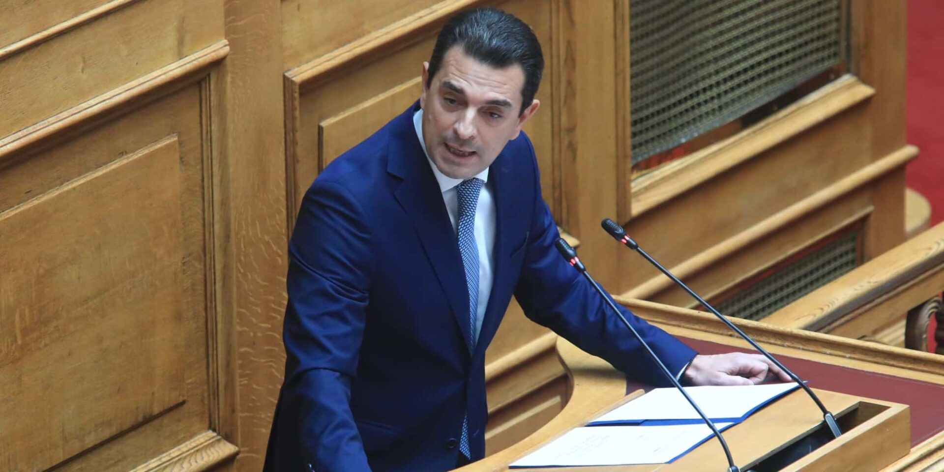 Ο Κώστας Σκρέκας
