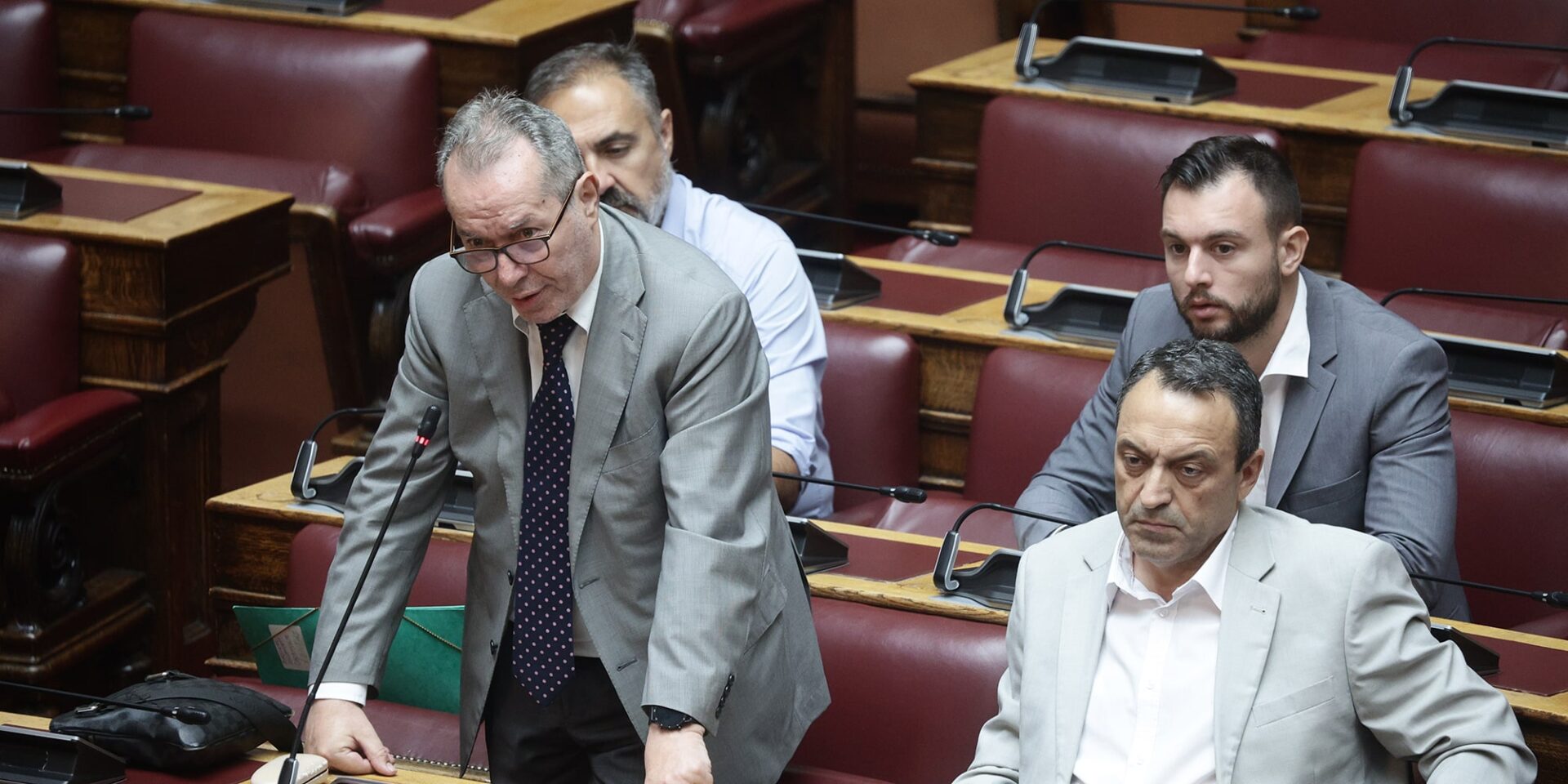 Οι Σπαρτιάτες στη Βουλή