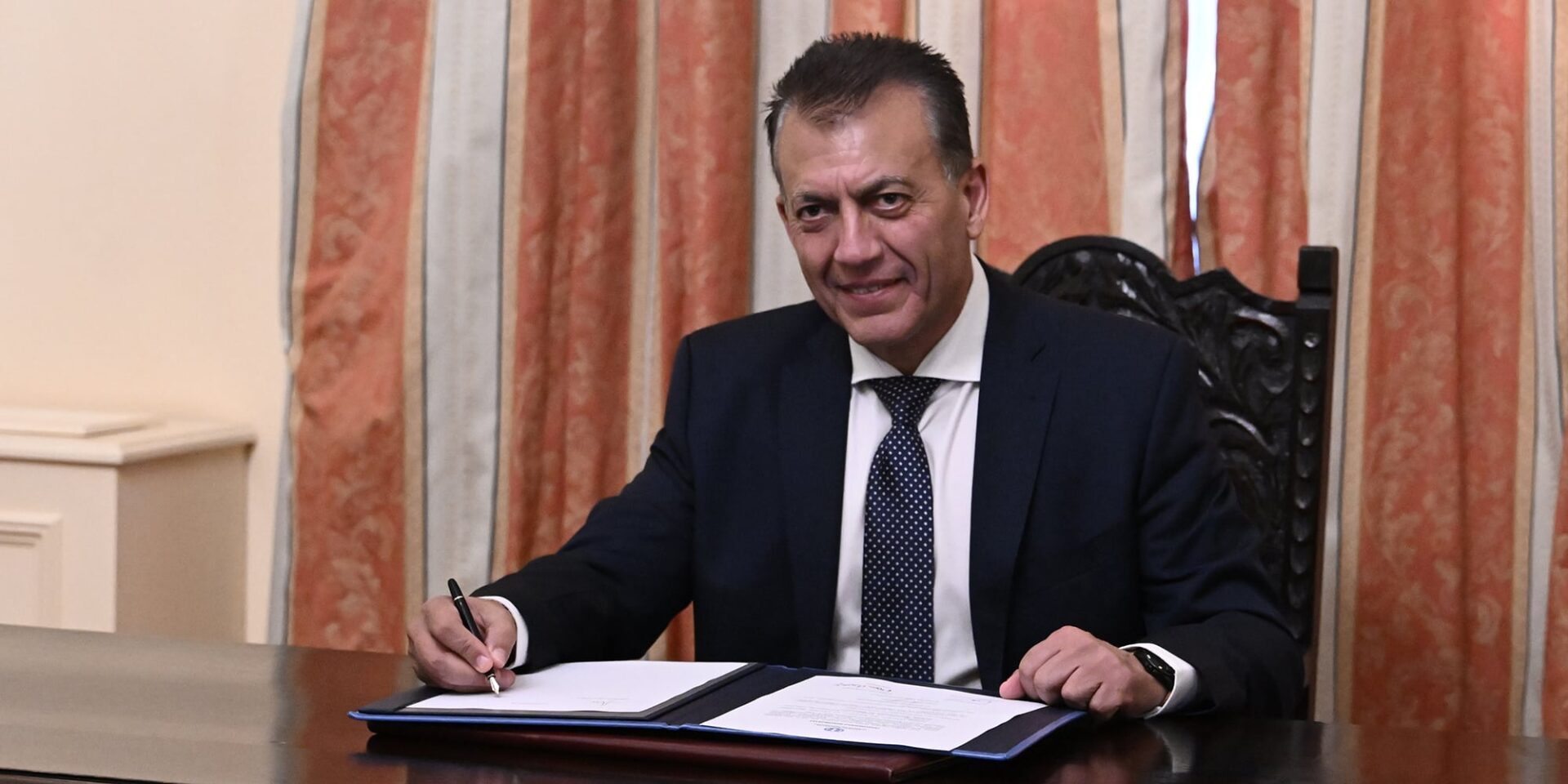 Ο αναπληρωτής υπουργός Αθλητισμού Γιάννης Βρούτσης