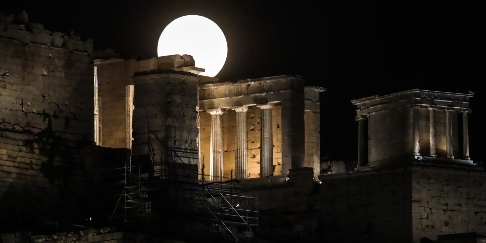 Υπερπανσέληνος
