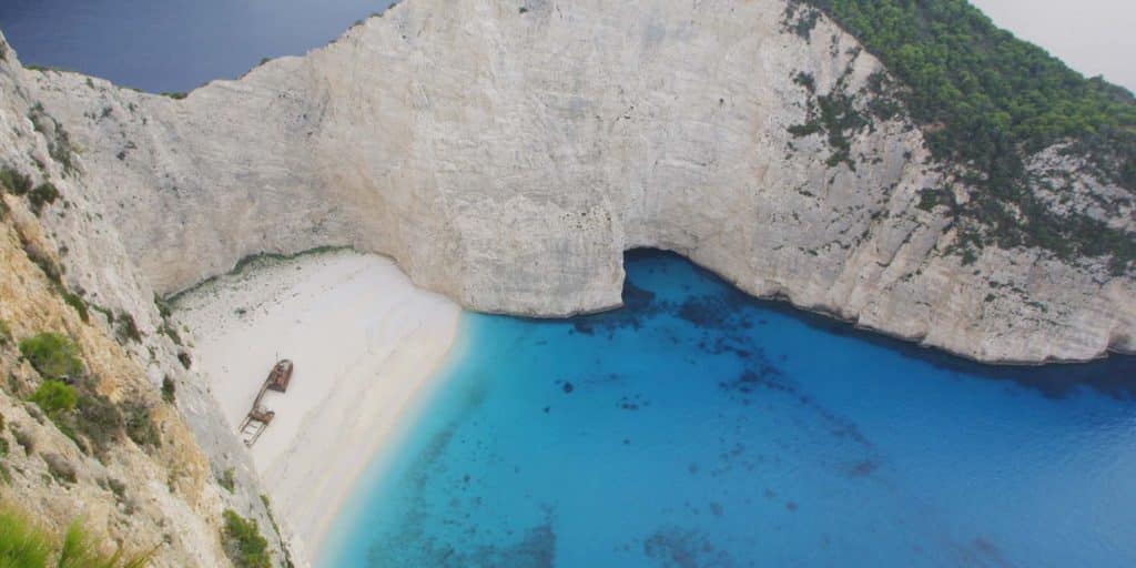 Ιδιαίτερη αναφορά από τη Vogue στο «Ναυάγιο» της Ζακύνθου