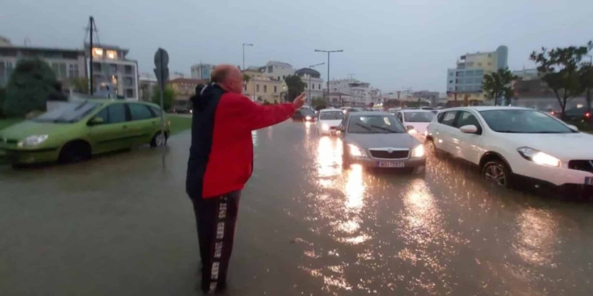 Ο Αχιλλέας Μπέος στους δρόμους του Βόλου