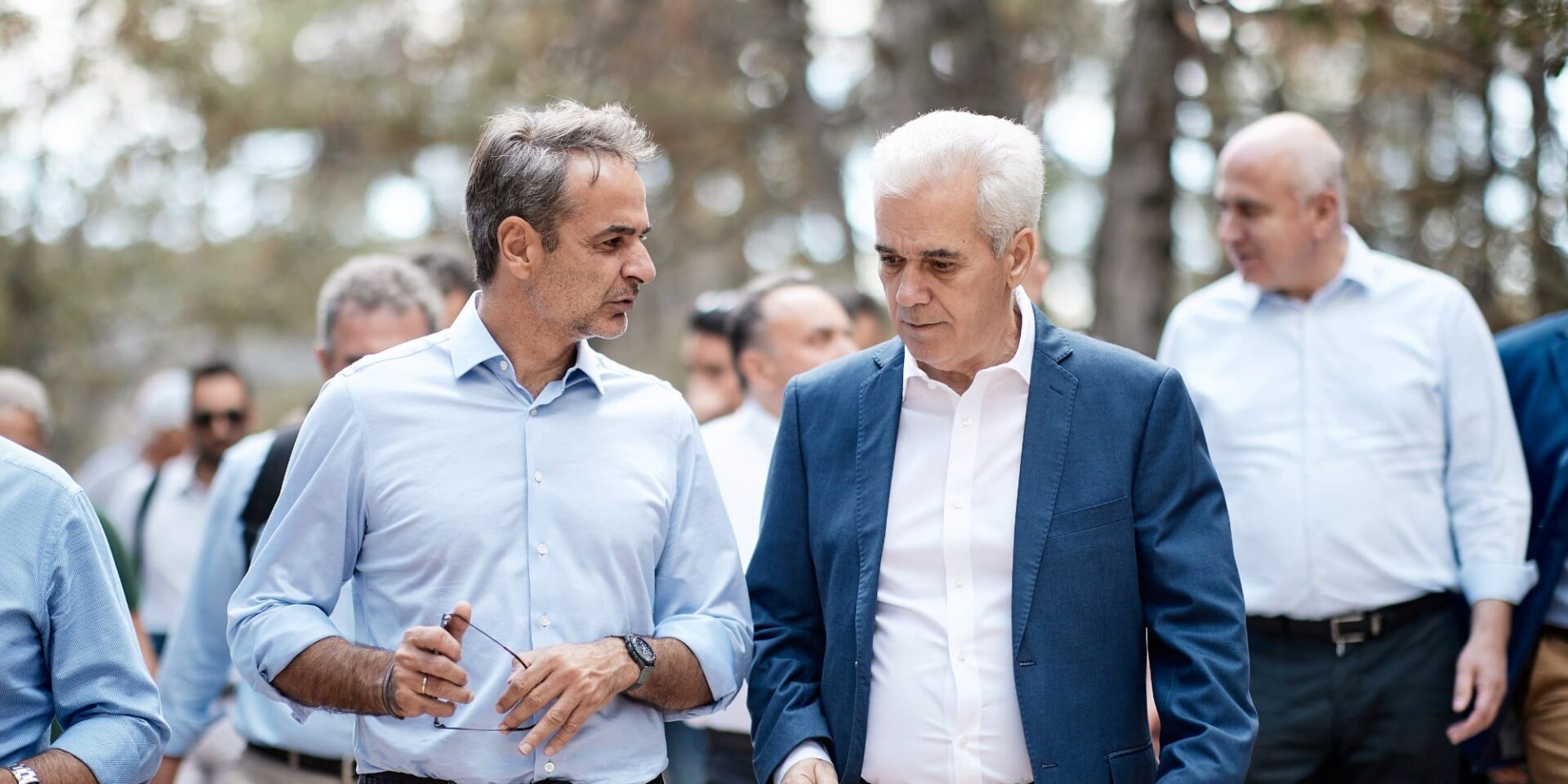 Ο Κυριάκος Μητσοτάκης στο δάσος της Δαδιάς