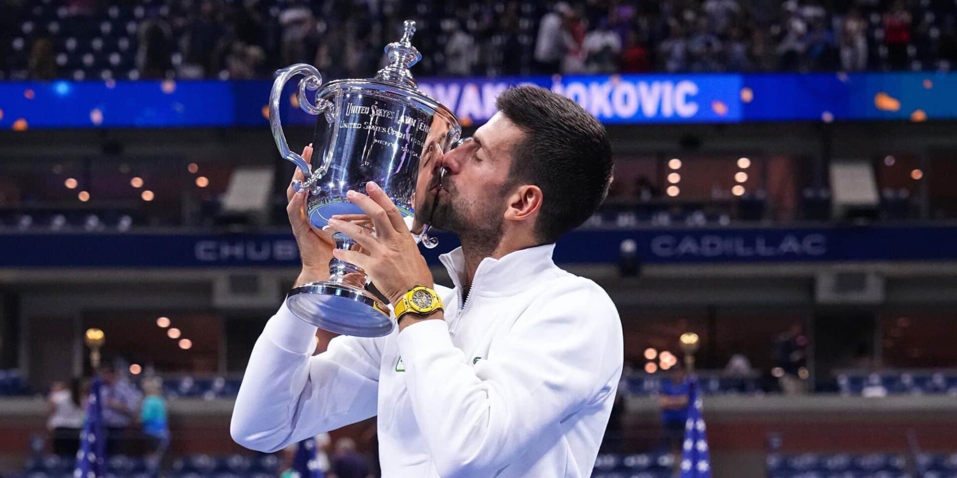 Ο Νόβακ Τζόκοβιτς με το τρόπαιο του US Open