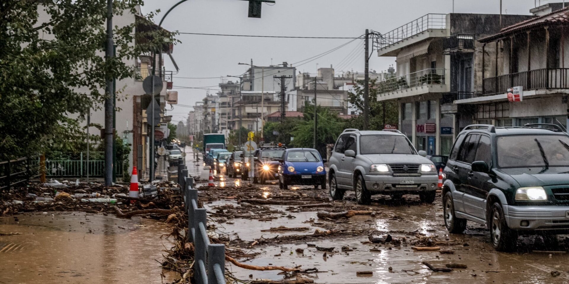 Εικόνα από την κακοκαιρία στον Βόλο
