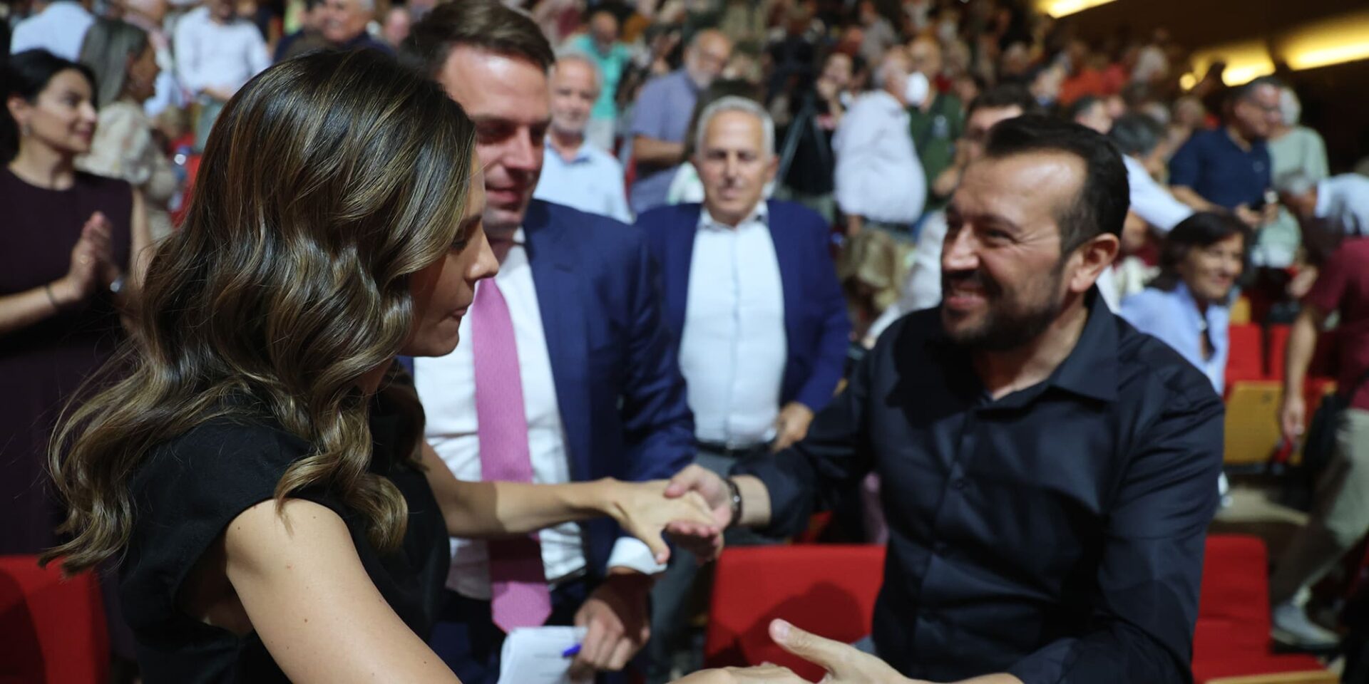 Έφη Αχτσιόγλου και Νίκος Παππάς σε συνέδριο του ΣΥΡΙΖΑ