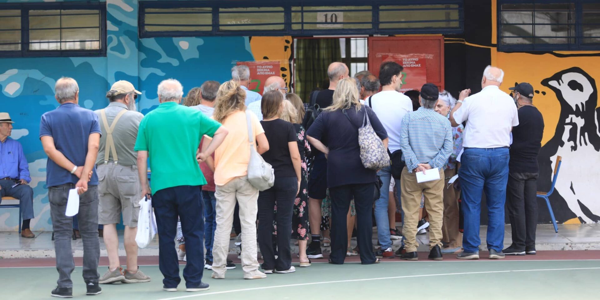 Ουρές για τις εκλογές του ΣΥΡΙΖΑ