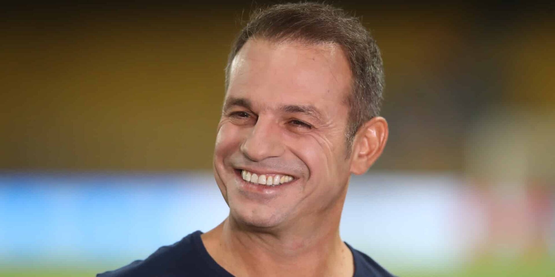 O Ντέμης Νικολαΐδης