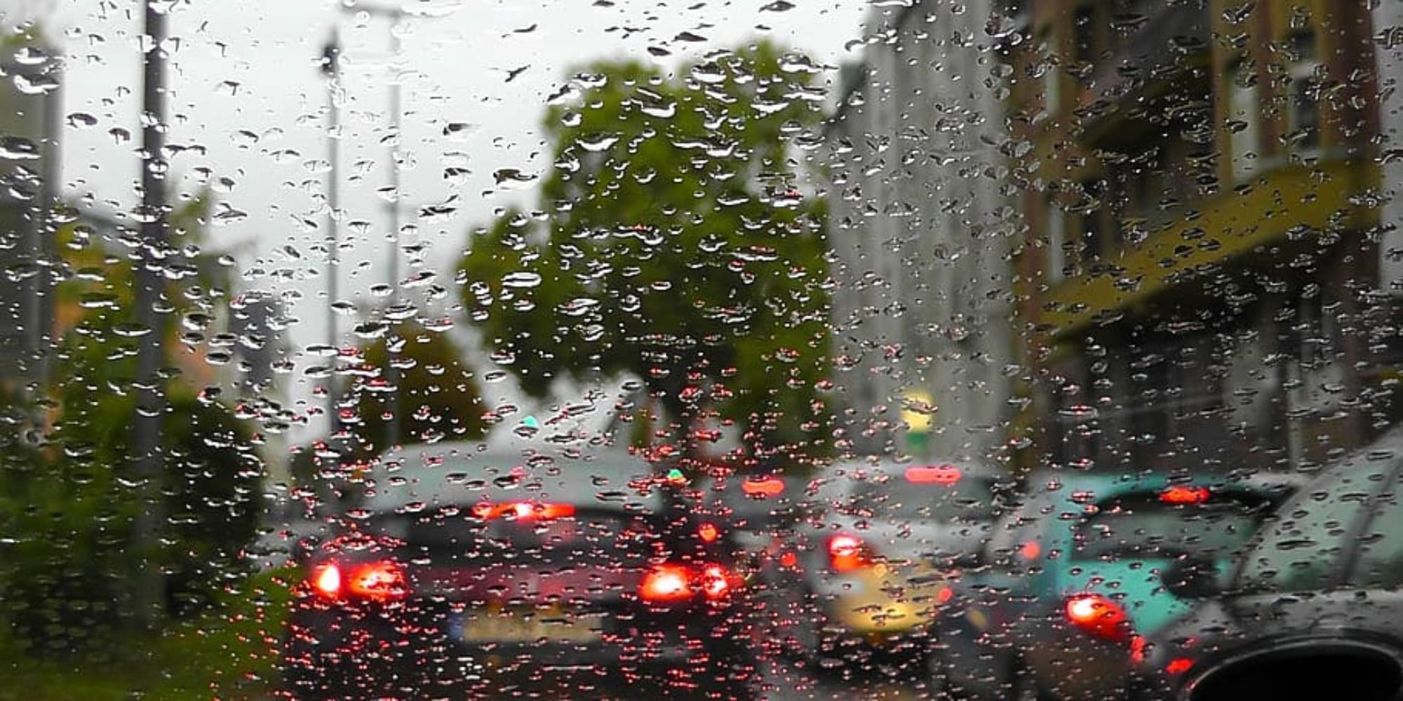 Οδήγηση με βροχή
