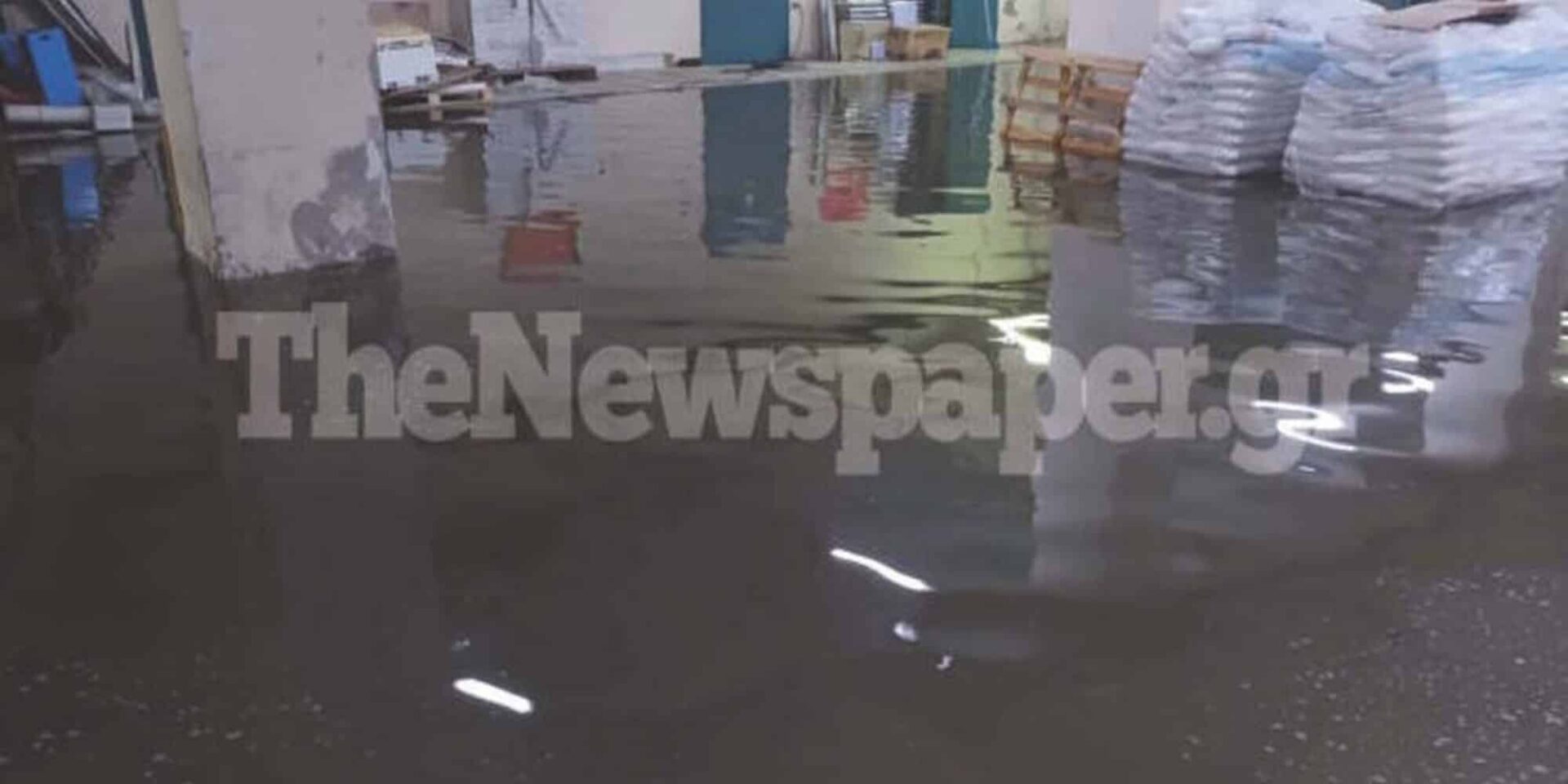 Εικόνα από τα νερά στο νοσοκομείο Βόλου