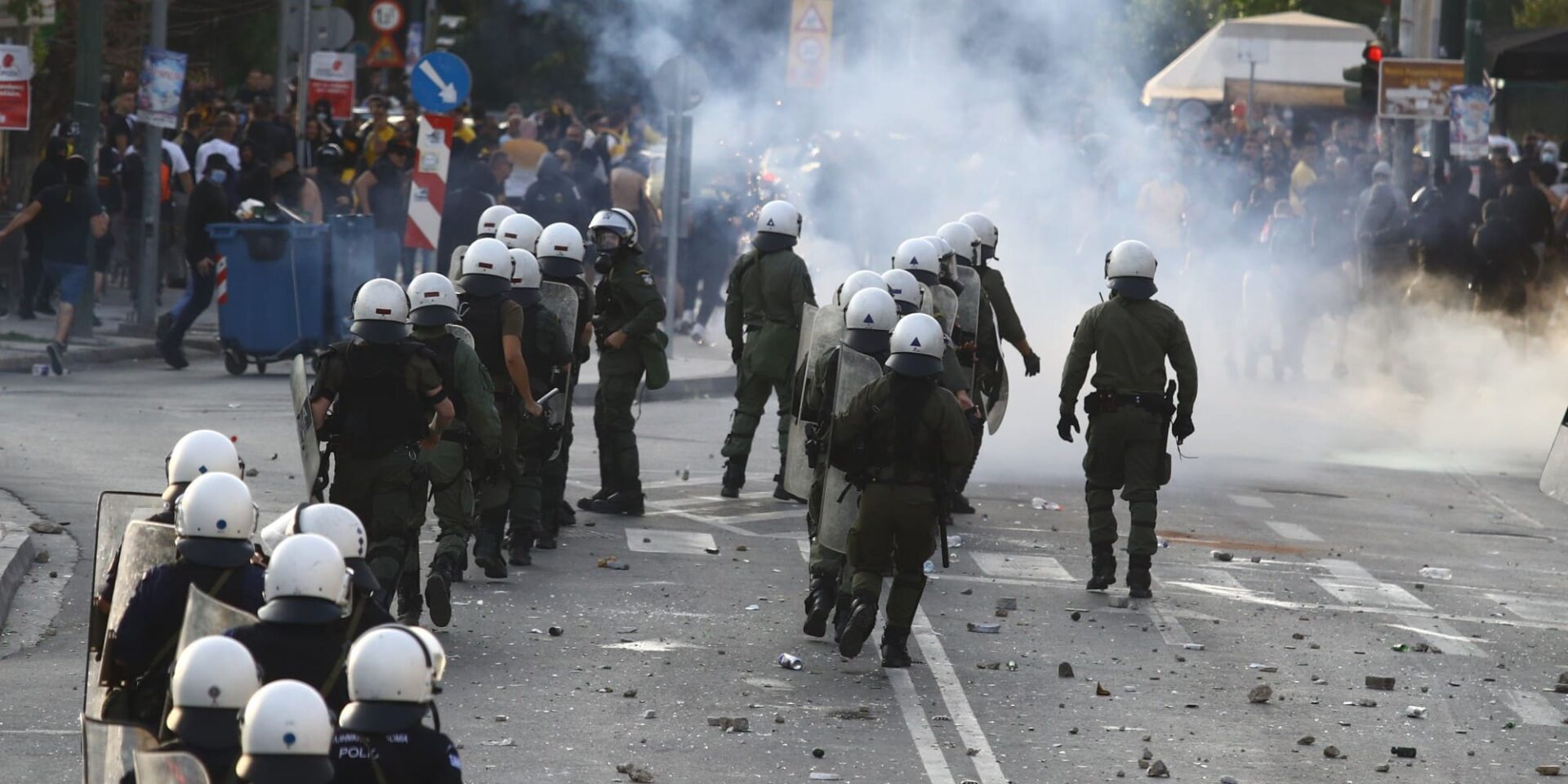 Επεισόδια έξω από το γήπεδο της ΑΕΚ