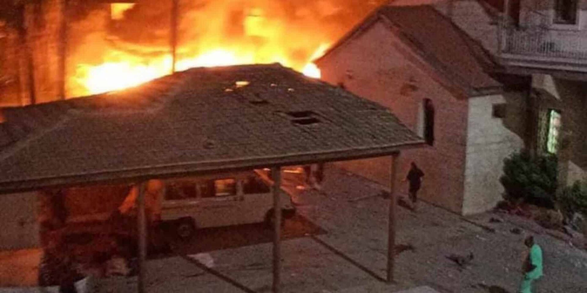 Εικόνα από το βομβαρδισμένο νοσοκομείο