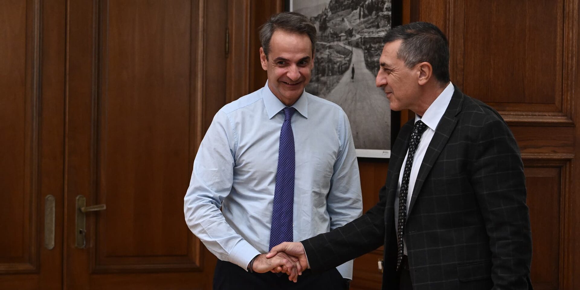 Ο Κυριάκος Μητσοτάκης με τον Δημήτρη Κουρέτα στο Μέγαρο Μαξίμου
