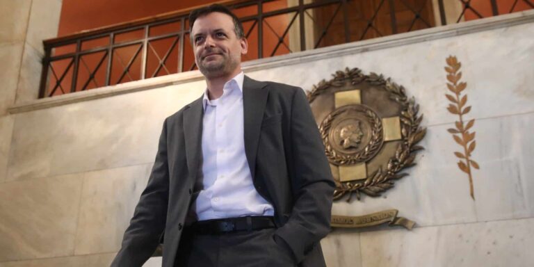 Χάρης Δούκας για ΠΑΣΟΚ: «Θα παραμείνω και δήμαρχος Αθηναίων αν εκλεγώ πρόεδρος, όπως είναι το ευρωπαϊκό κεκτημένο»
