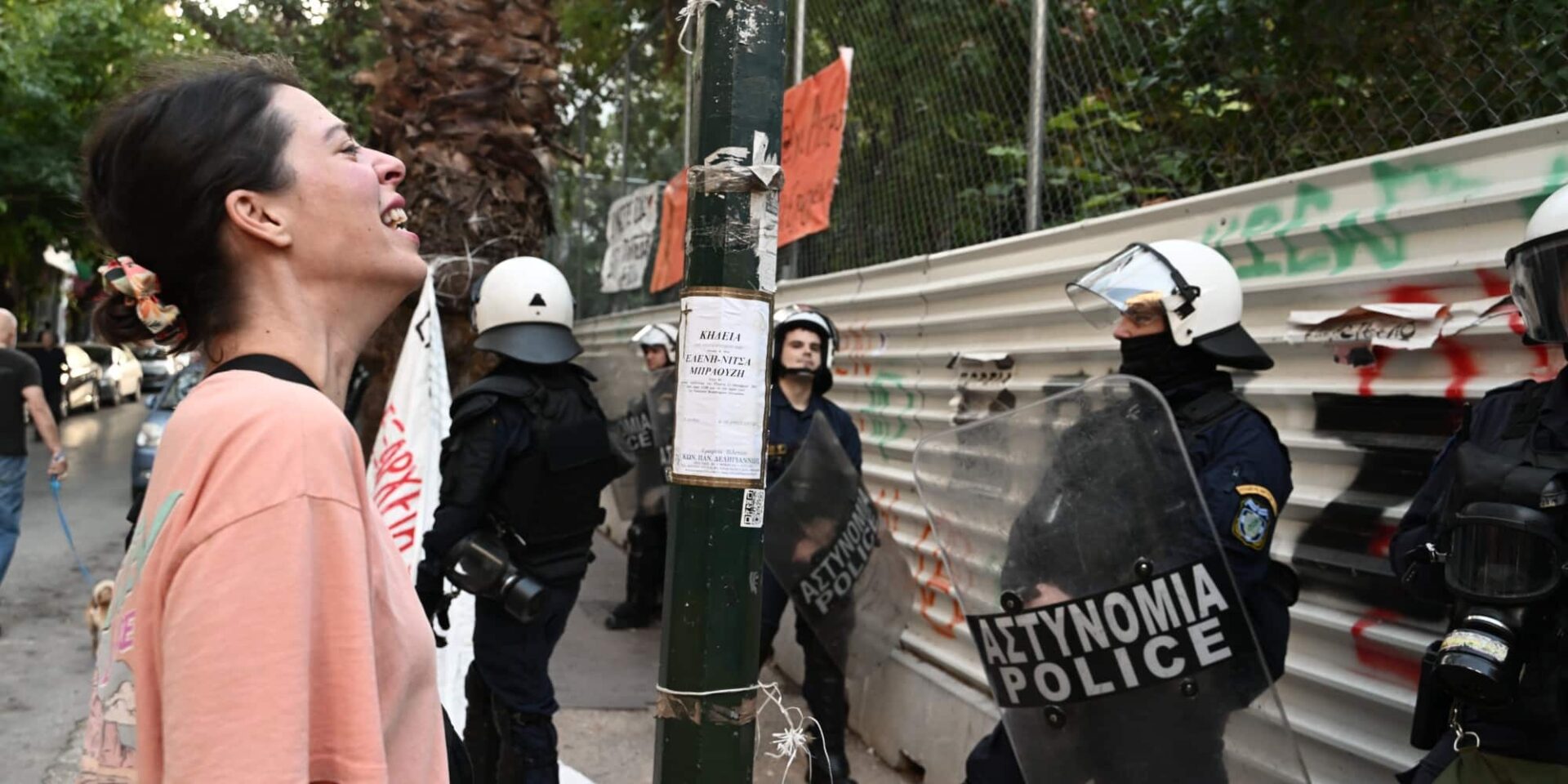Κάτοικος κλαίει για τα δέντρα