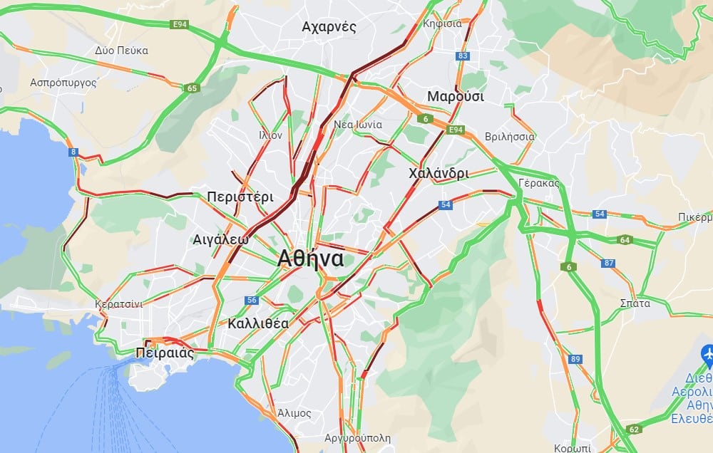 Κίνηση τώρα: Ο Κηφισός έγινε «απέραντο πάρκινγκ» λόγω της ισχυρής βροχόπτωσης - Καθυστερήσεις και στο κέντρο της Αθήνας (live o χάρτης)