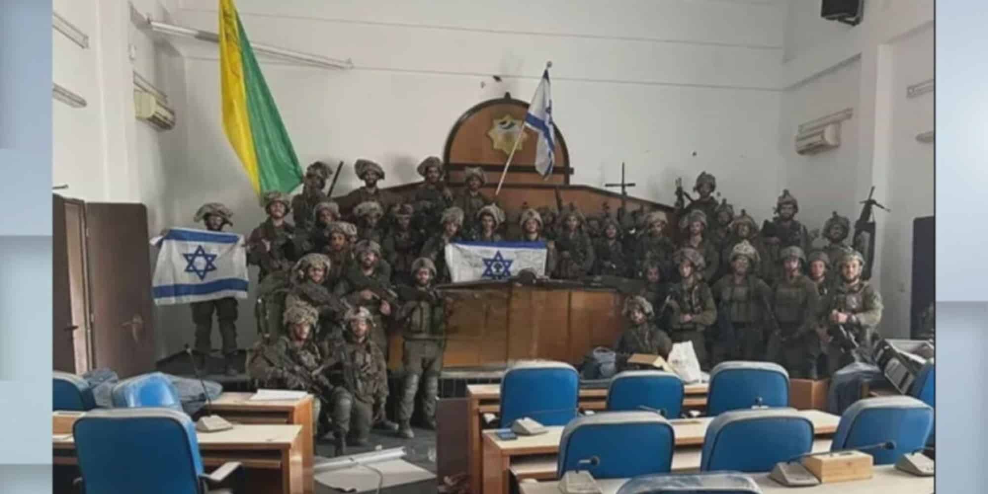 Στρατός του Ισραήλ στο κοινοβούλιο της Γάζας