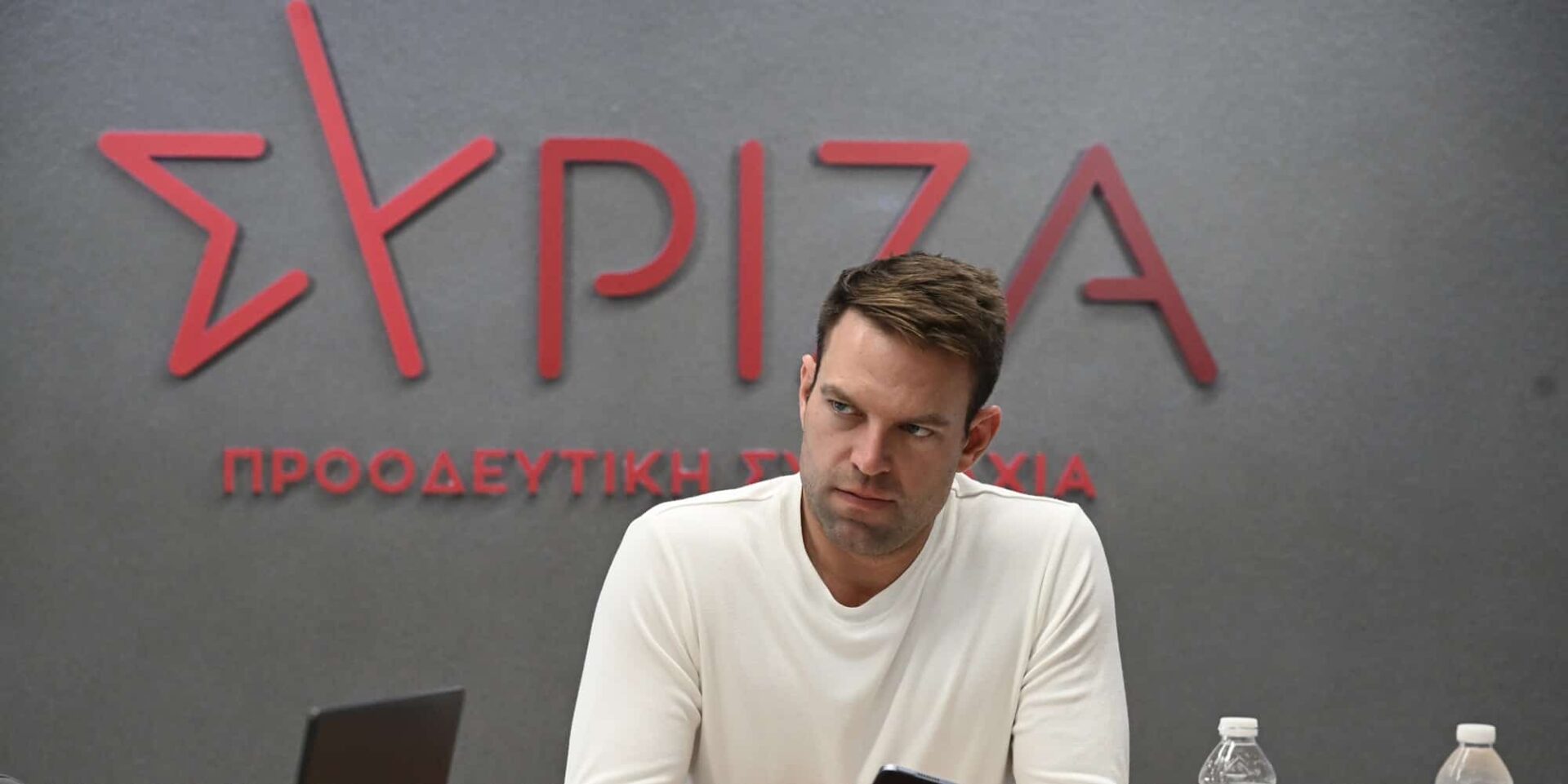 Ο Στέφανος Κασσελάκης στο Εκτελεστικό Γραφείο του ΣΥΡΙΖΑ