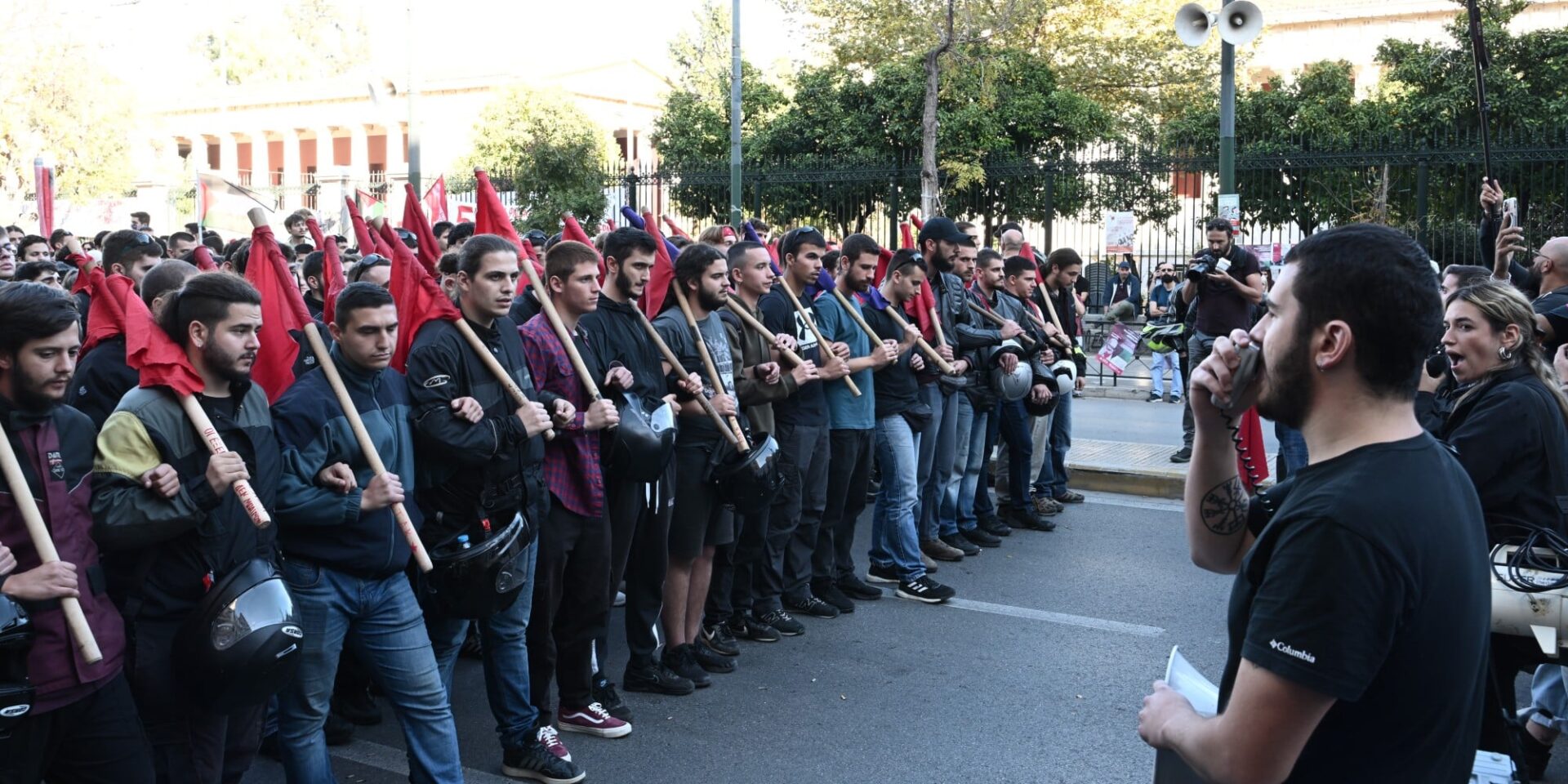 Ξεκίνησε η πορεία για την 50η επέτειο του Πολυτεχνείου