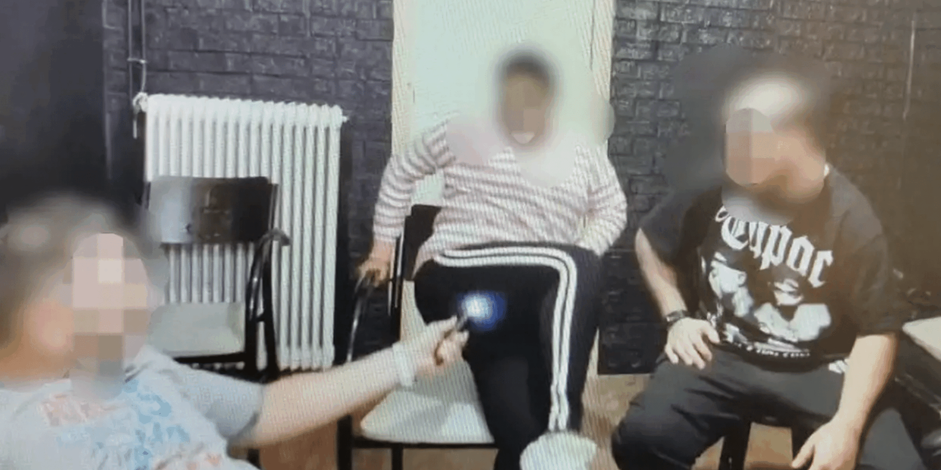 Σκηνή από τους βασανισμούς στο Κερατσίνι