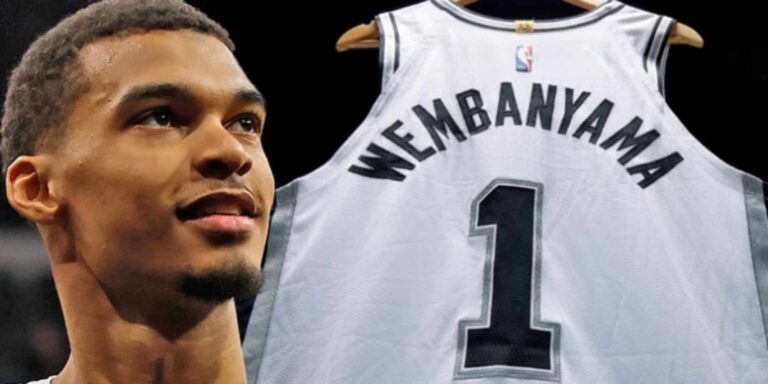 «Ρούκι» της χρονιάς στο NBA ο Γουεμπανιαμά