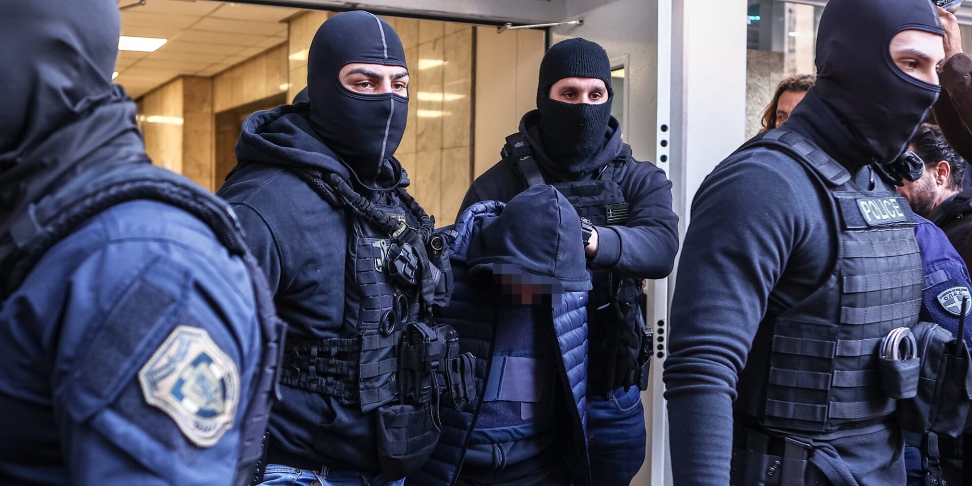 Ο 18χρονος στον εισαγγελέα - Ρέντη