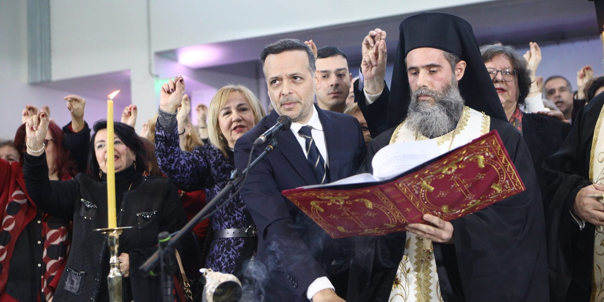 Η ορκωμοσία του Χάρη Δούκα