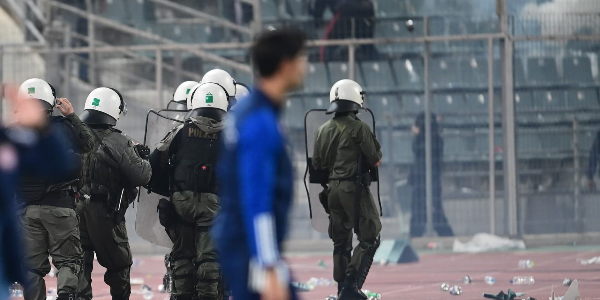 Αστυνομία στα επεισόδια στο Πανθεσσαλικό στον αγώνα Βόλος-Ολυμπιακός