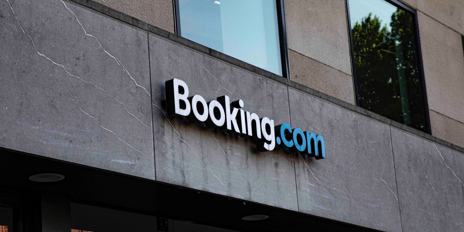 Το κτήριο της της πλατφόρμας Booking.com