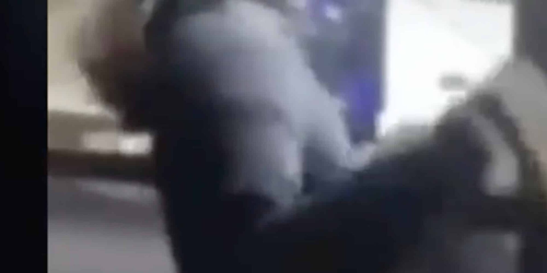 Γυναίκα πήδηξε από παράθυρο λεωφορείου για να ξεφύγει από ελεγκτή