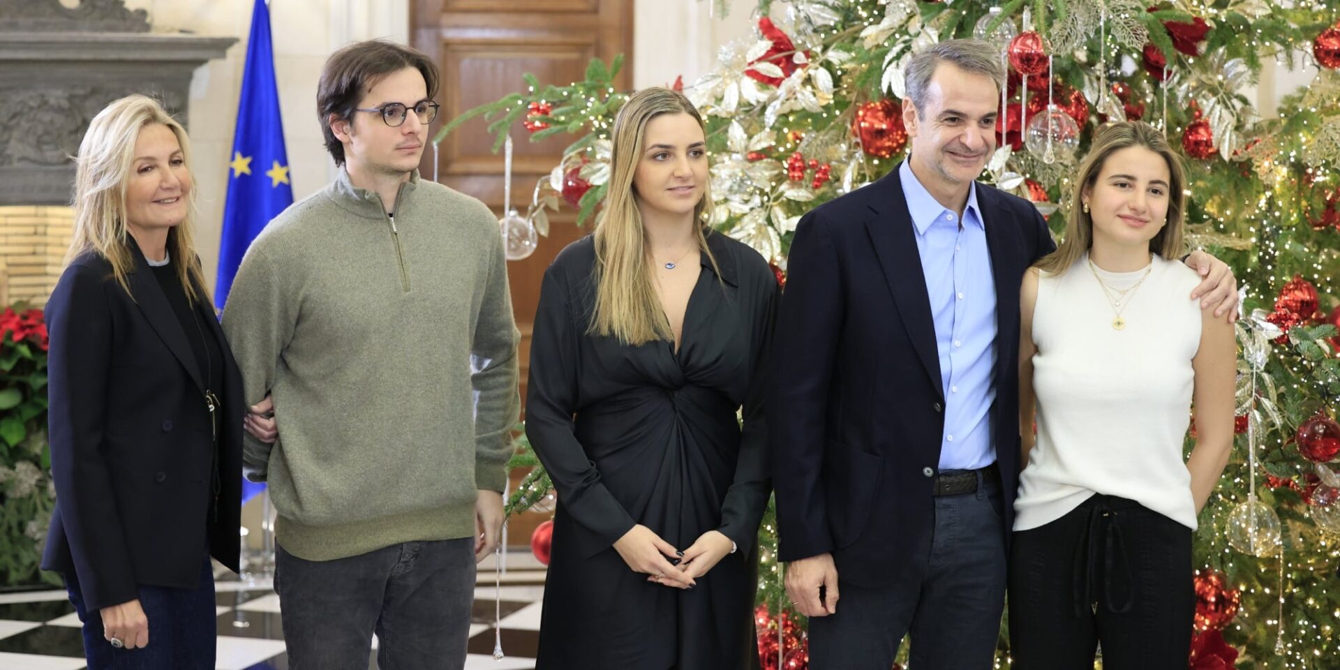 Μαζί ήταν η οικογένεια του πρωθυπουργού και ο Πίνατ