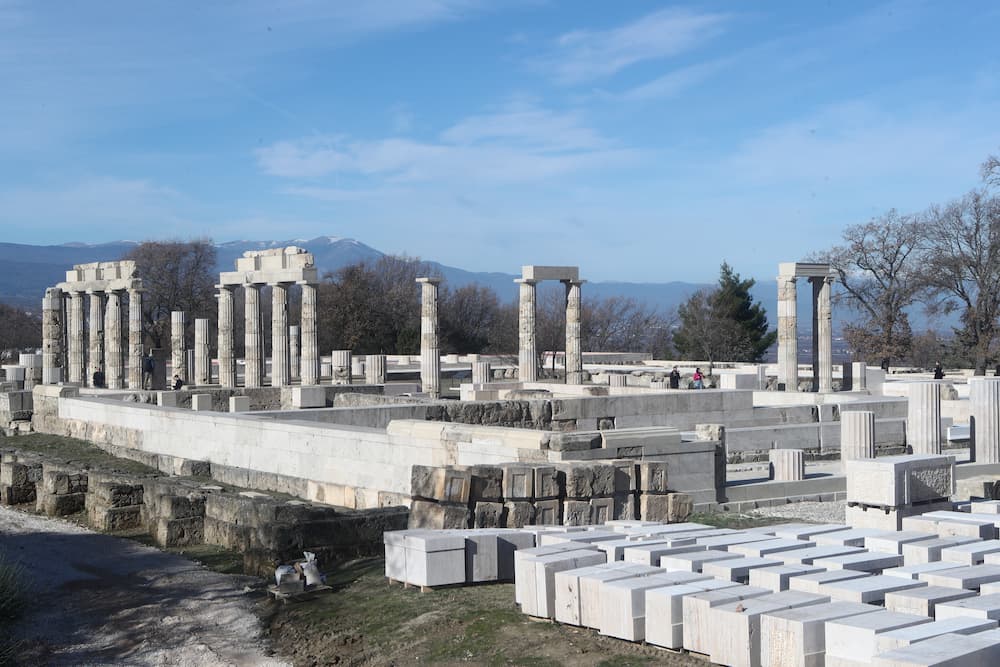 Μητσοτάκης στα εγκαίνια του ανακτόρου του Φιλίππου Β’ στις Αιγές: «Αποδεικνύει την διαχρονική ελληνικότητα της Μακεδονίας» (εικόνες)