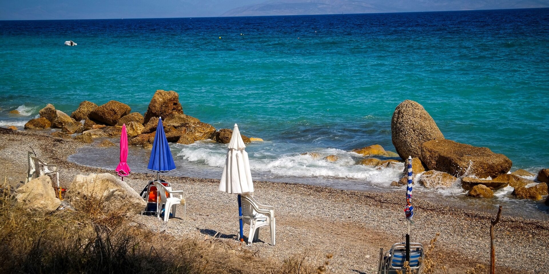 Η κυβέρνηση φέρνει διάταξη για τον αιγιαλό και τις παραλίες
