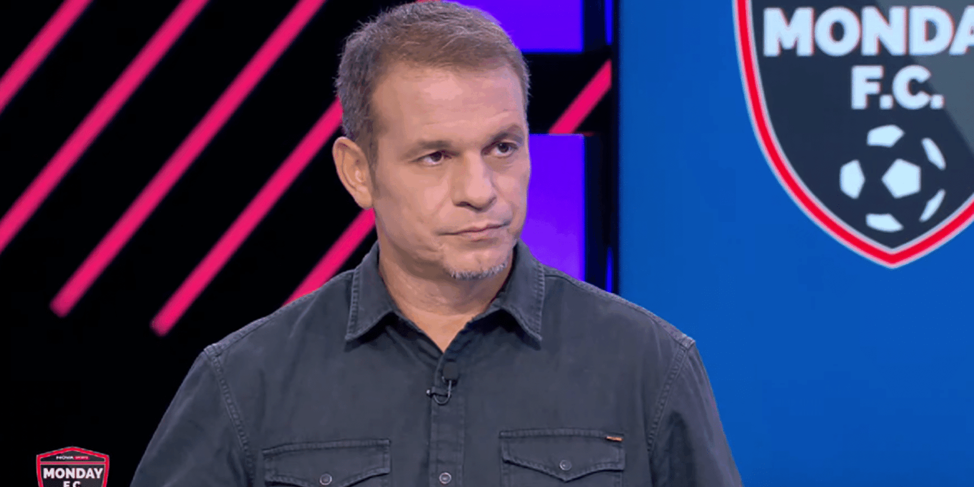 Ο Ντέμης Νικολαΐδης