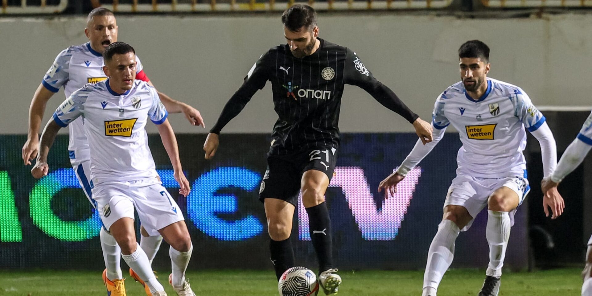 Φάση από το ΟΦΗ-Λαμία για τη Super League