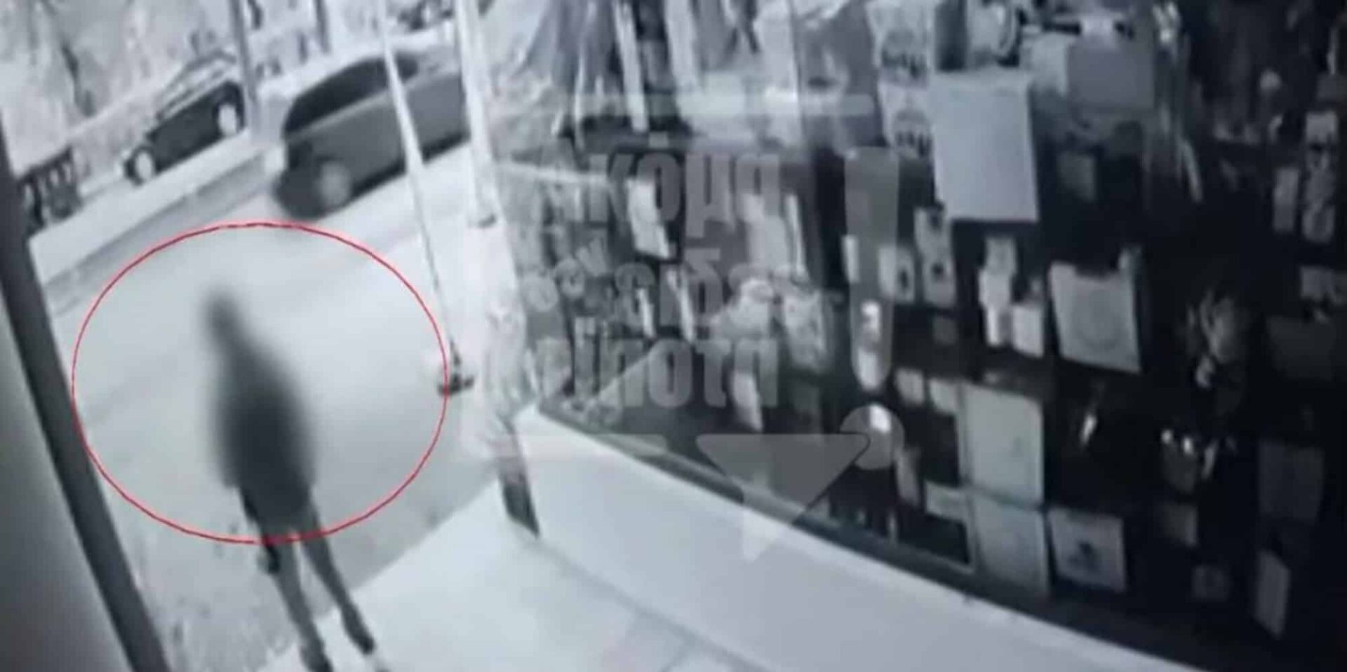 Πλάνα λίγο πριν το έγκλημα στην Χαλκίδα