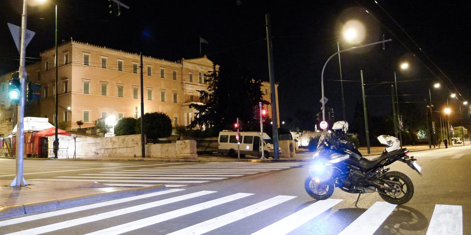 Κλειστοί δρόμοι στη Βουλή στο Σύνταγμα