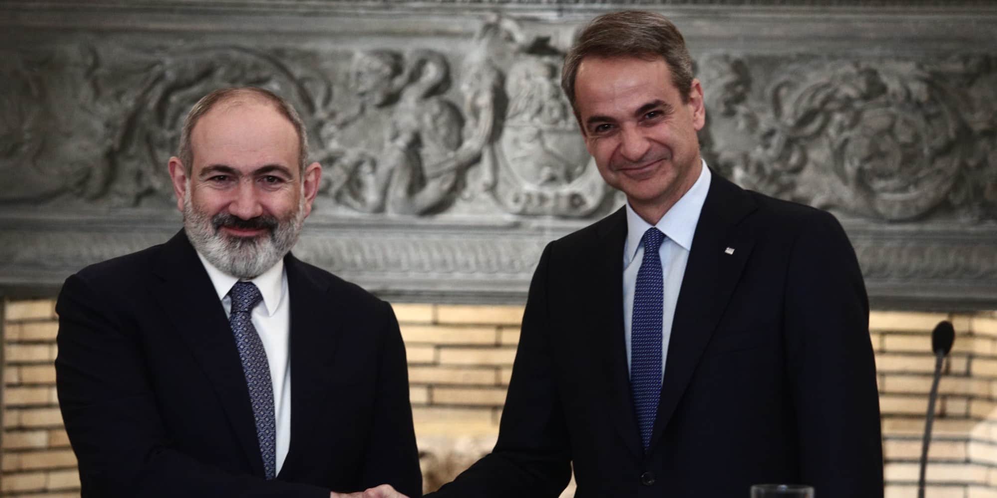 Ο Κυριάκος Μητσοτάκης στις κοινές δηλώσεις με τον πρωθυπουργό της Αρμενίας Νικόλ Πασινιάν