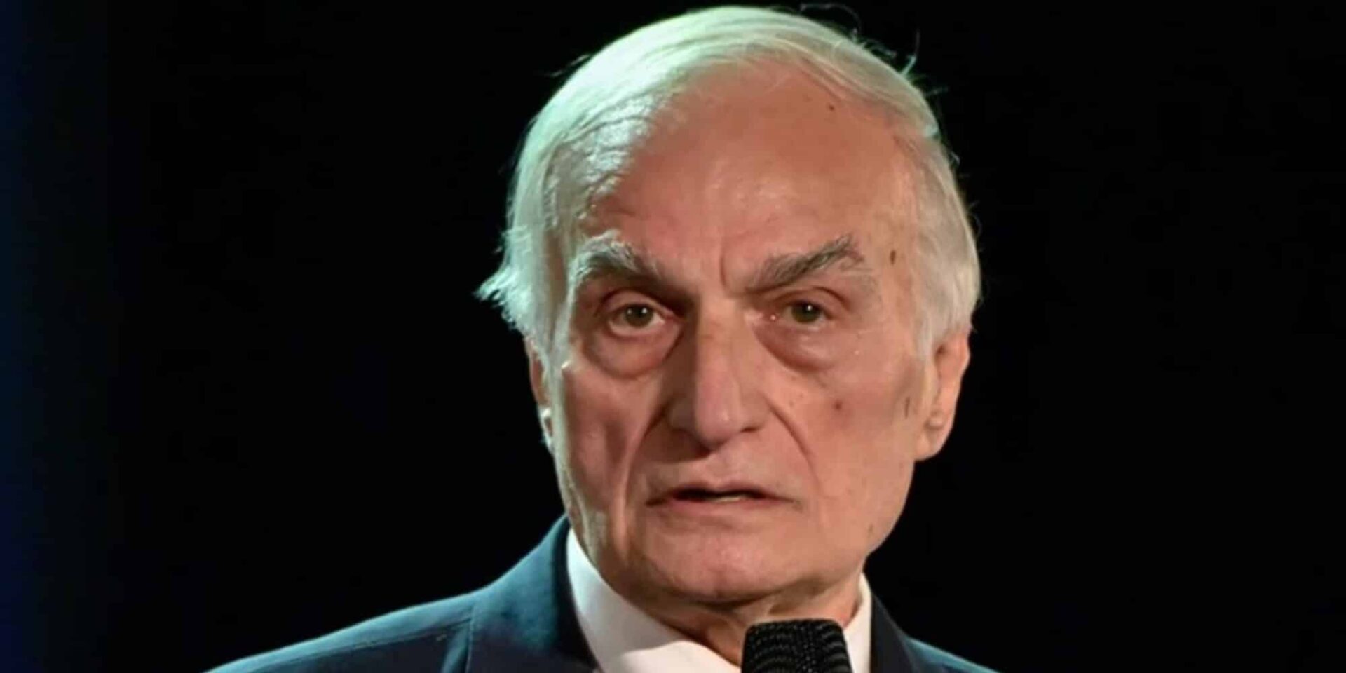 Μανώλης Μαυρομμάτης