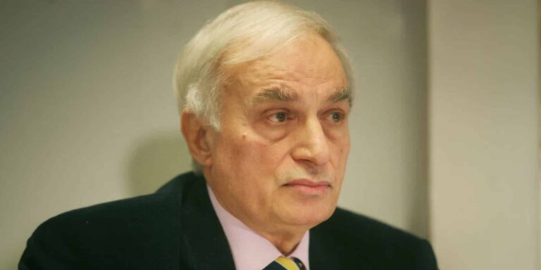 Πέθανε η σύζυγος του Μανώλη Μαυρομμάτη!