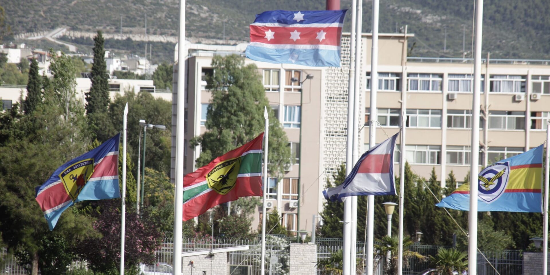 Κρίσεις στις Ένοπλες Δυνάμεις