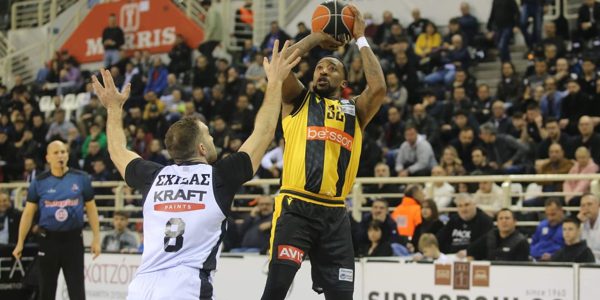 Φάση από το ΠΑΟΚ-ΑΕΚ για τη Basket League