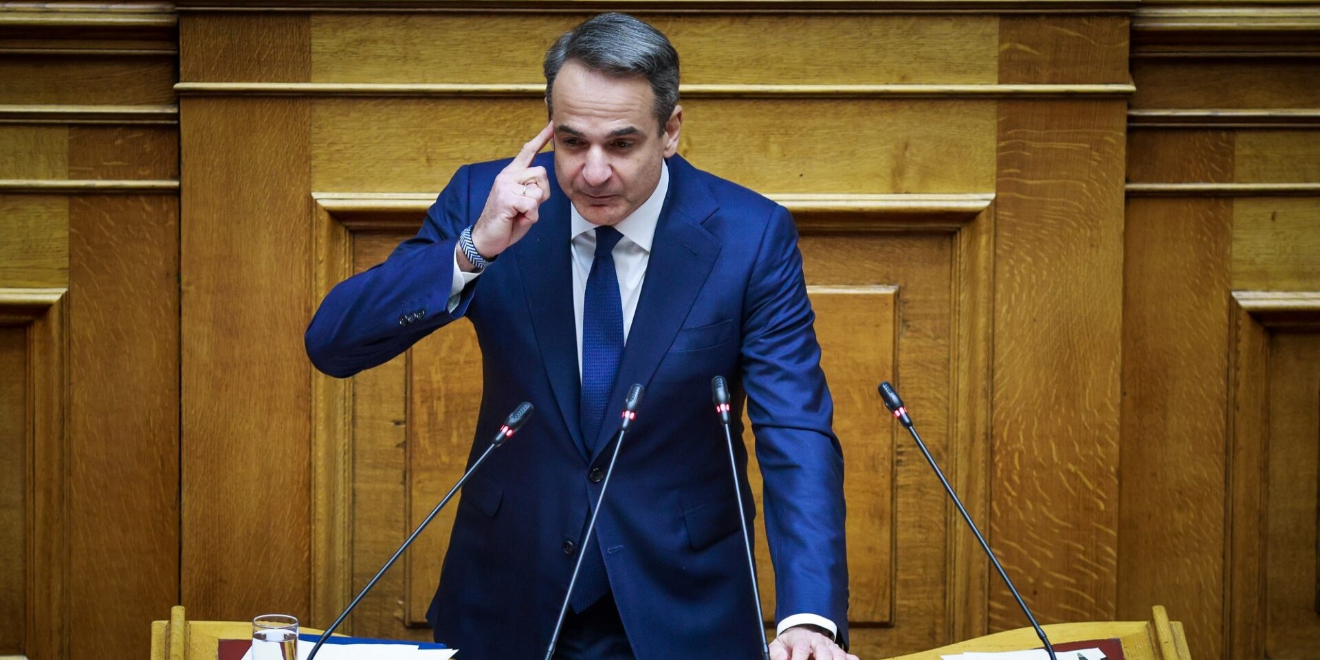 Ο Κυριάκος Μητσοτάκης στο βήμα της Βουλής