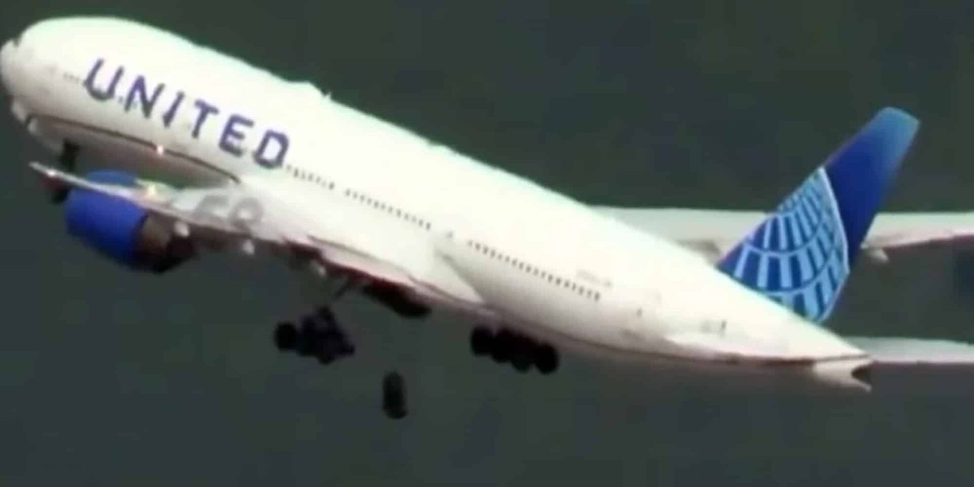 Η στιγμή που το Boeing χάνει ελαστικό