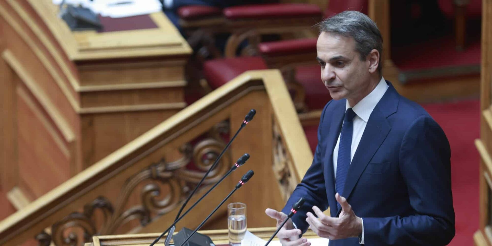Ο Κυριάκος Μητσοτάκης στην Ολομέλεια της Βουλής
