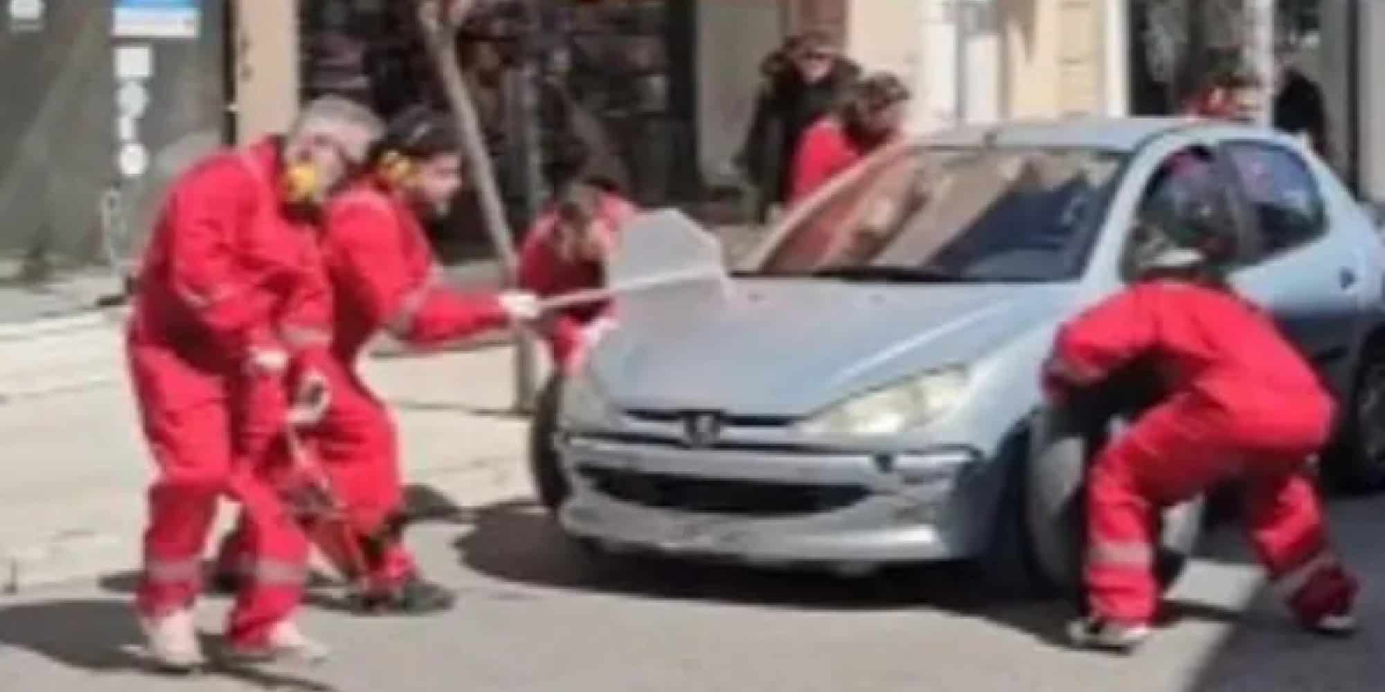 Καρναβαλιστές στο Αίγιο ντύθηκαν μηχανικοί Ferrari