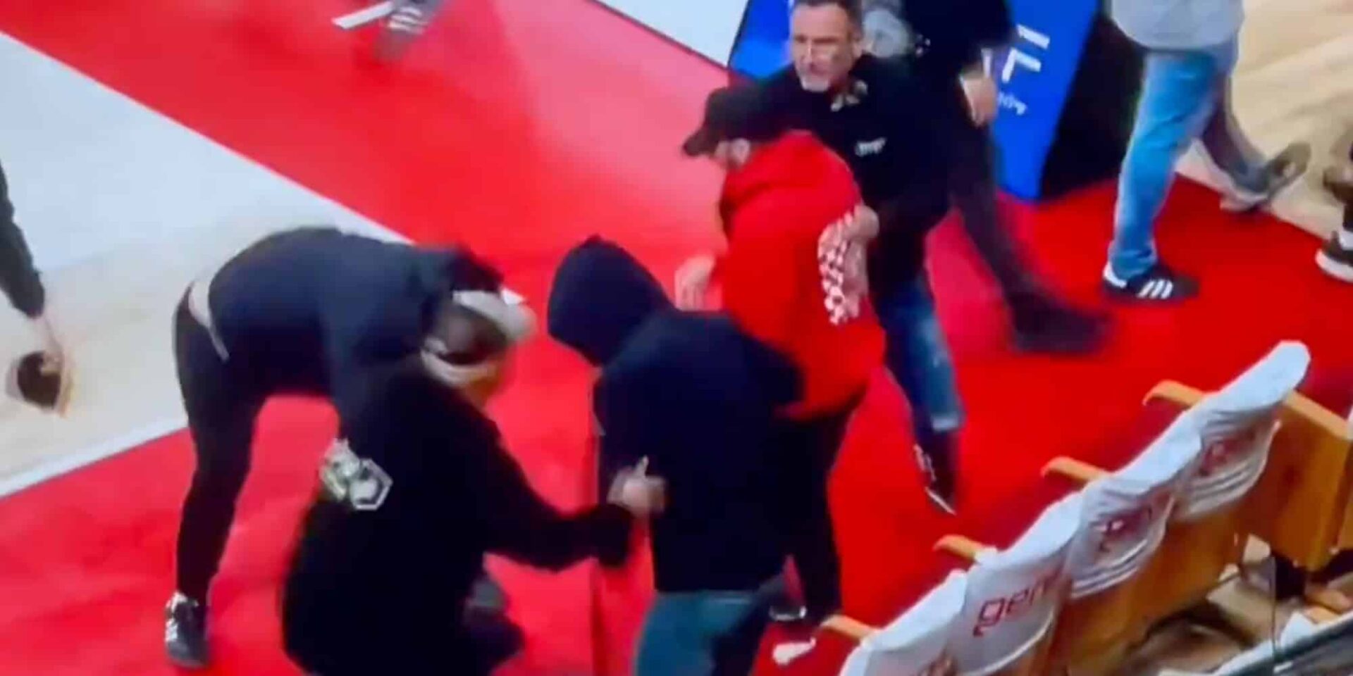 Σοβαρά επεισόδια σε αγώνα μπάσκετ στο Ισραήλ